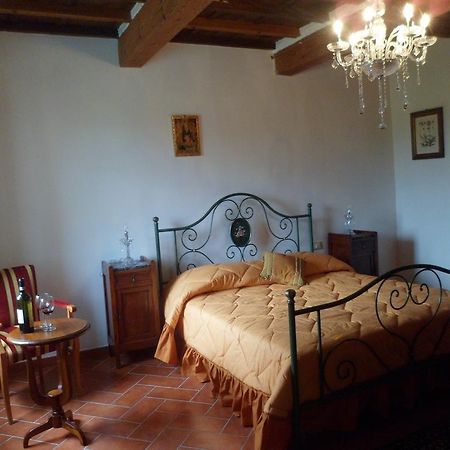 La Fiera Vecchia Apartments Meleto Cameră foto