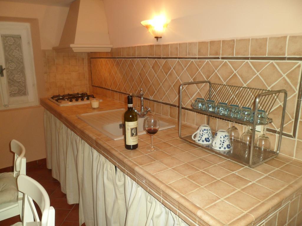 La Fiera Vecchia Apartments Meleto Cameră foto